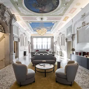 Radisson Collection Hotel, Palazzo Nani 5*, Venedik İtalya