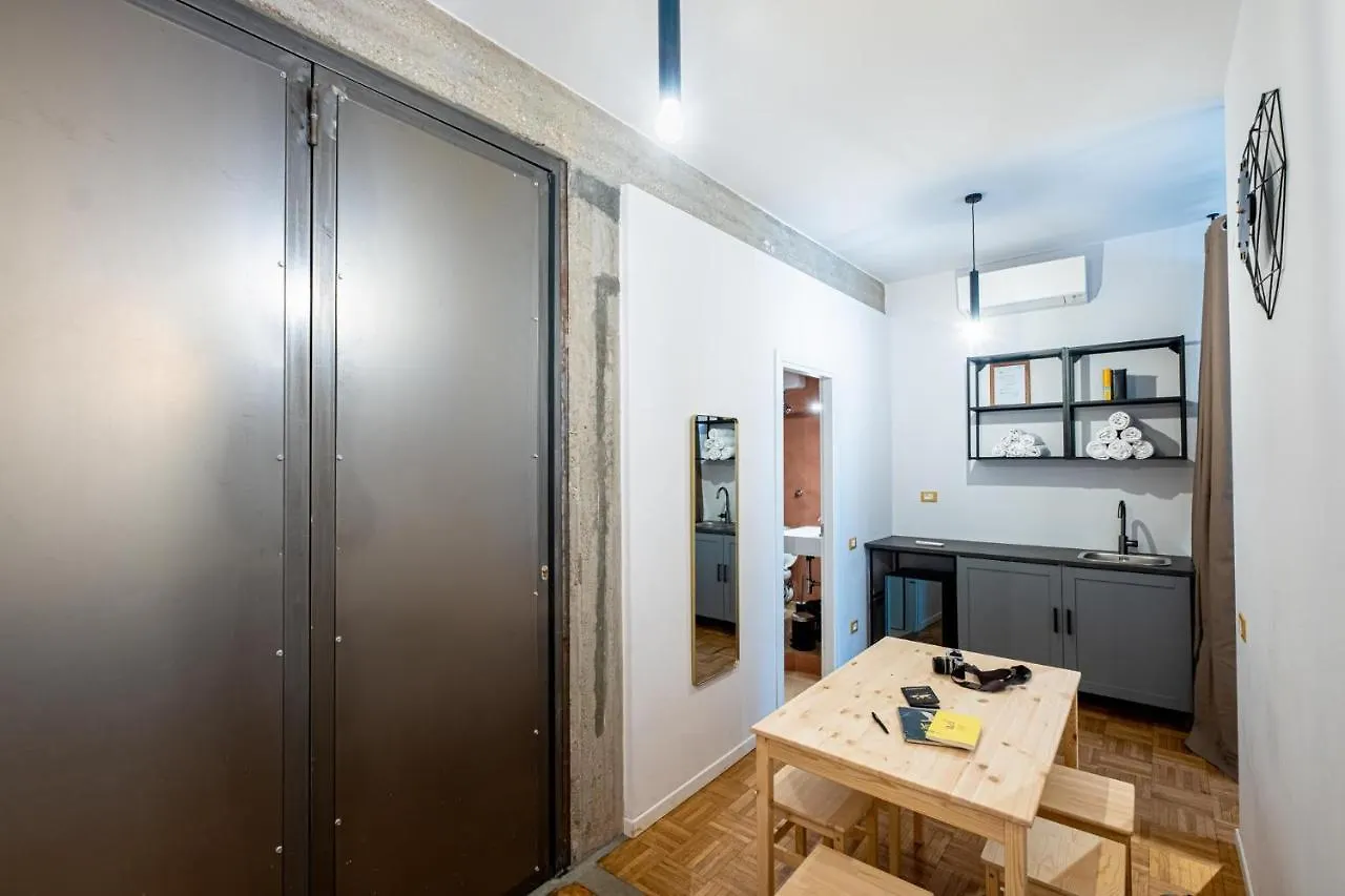 Mytinyhome Festina Lente Róma