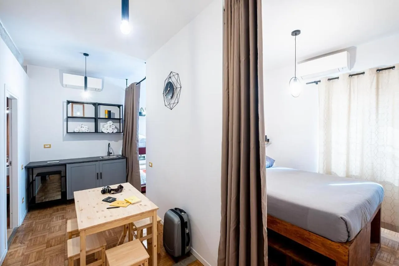 MyTinyHome Festina Lente Roma Affittacamere